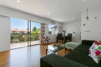 2/2 Chevis Place, Pakuranga