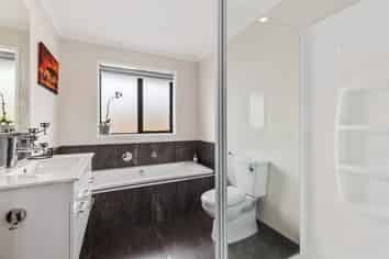 12 Jeroboam Loop, Kumeu