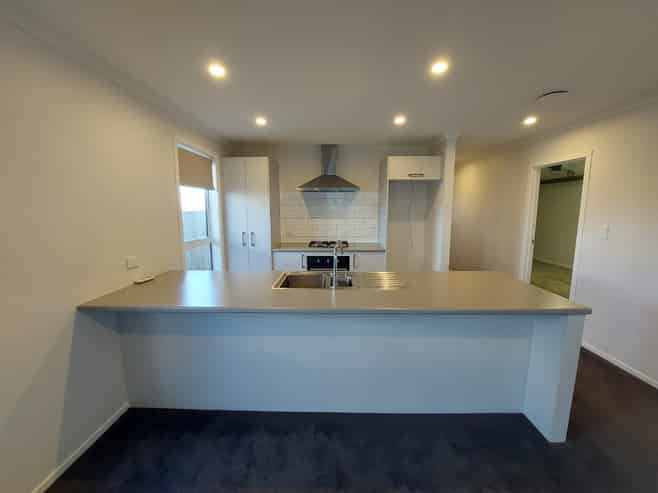 92 Pragma Rise, Huntington