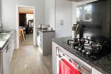 65b Weston Avenue, Terrace End