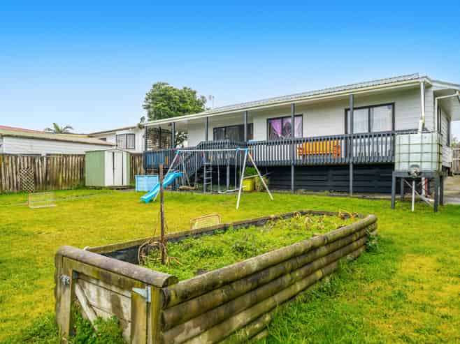 32 Wai Iti Place, Clendon Park