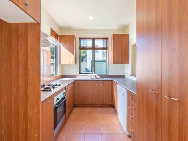 1/34 Fields Parade, Oteha