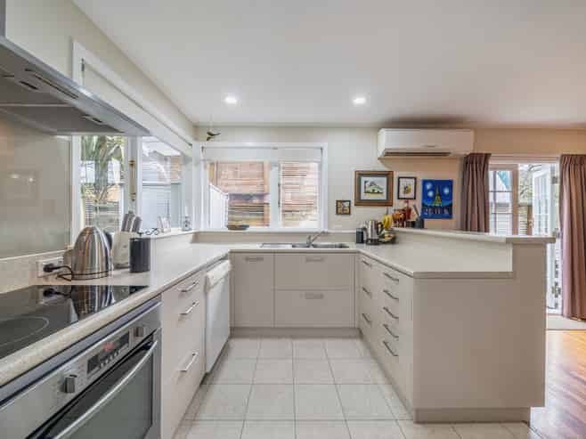 20 Elmslie Road, Pinehaven