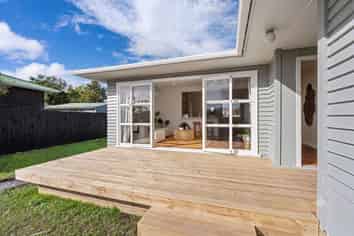 47 Clotworthy Crescent, Onerahi