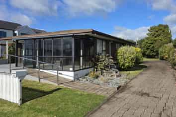18 Harbour Drive, Otumoetai
