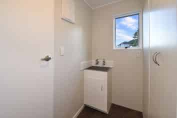 27A Wallace Road, Ranui
