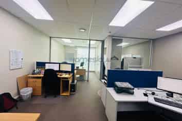 Modern First Floor Office in Flat Bush