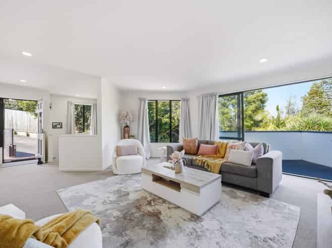 2/18 Stredwick Drive, Torbay