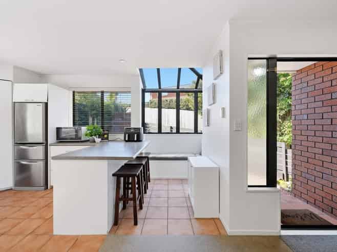 2/18 Stredwick Drive, Torbay