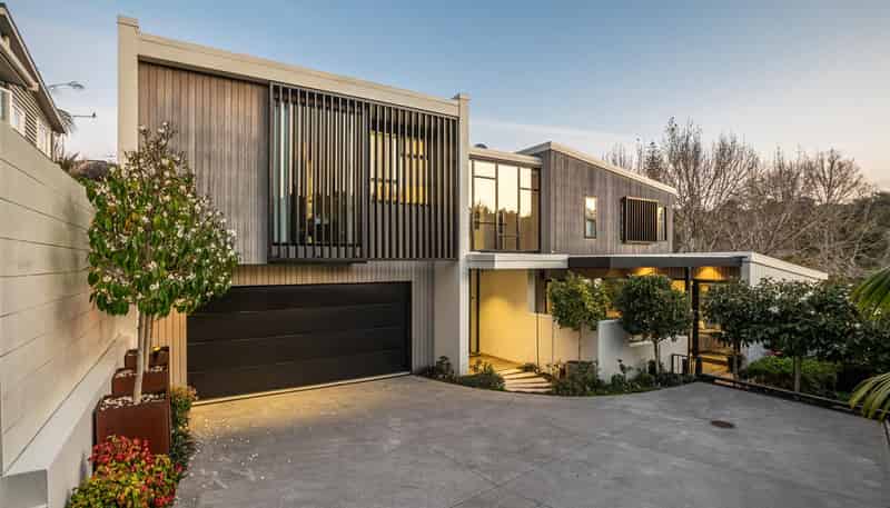  2A Peter Terrace, Castor Bay