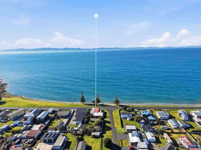 903 East Coast Road, Kaiaua