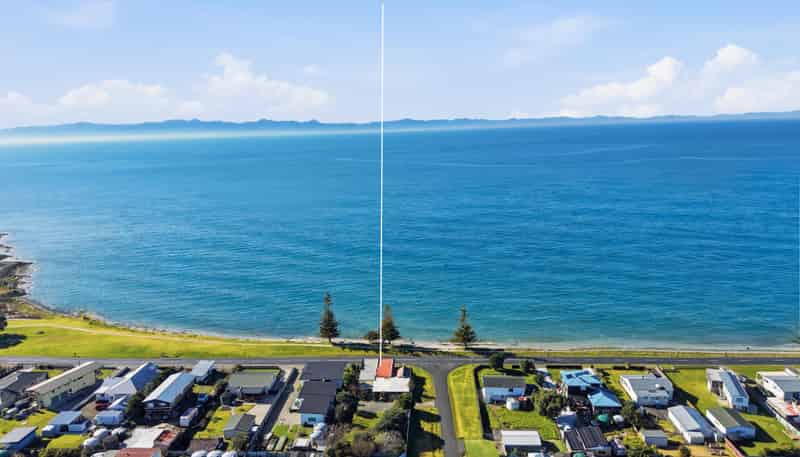 903 East Coast Road, Kaiaua