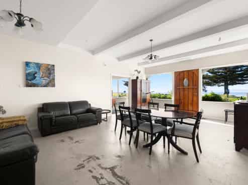 903 East Coast Road, Kaiaua