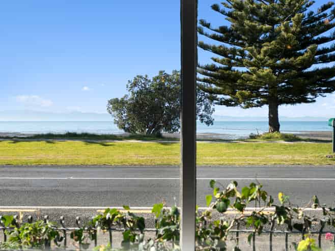 903 East Coast Road, Kaiaua