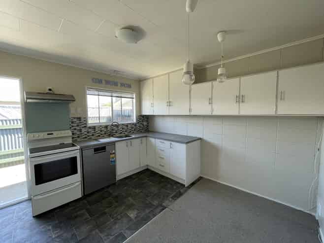 2/24 Coventry Ave, Tamatea