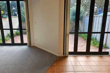 270 Sunset Road, Windsor Park