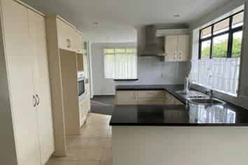 11C Richardson Road, Mount Albert
