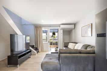 2/25 Kingsbridge Place, Newlands