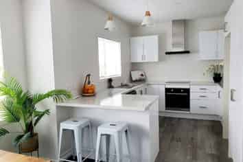 702B Murdoch Road East, Akina