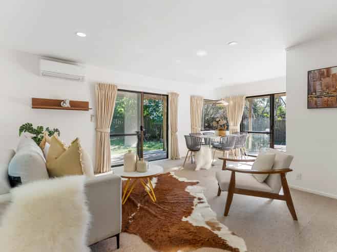 2/105 Glendale Road, Glen Eden