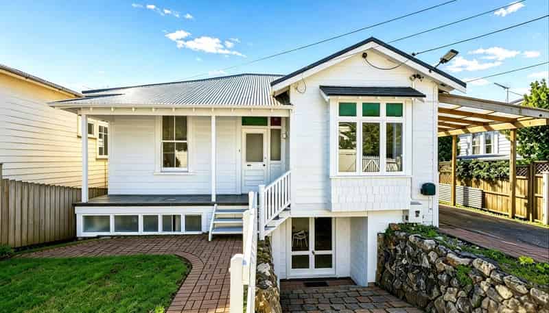 15 Carmen Avenue, Mount Eden