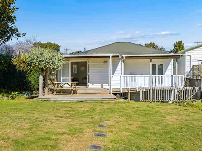 15 Carmen Avenue, Mount Eden