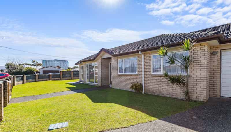 15 Pine Road, Orewa