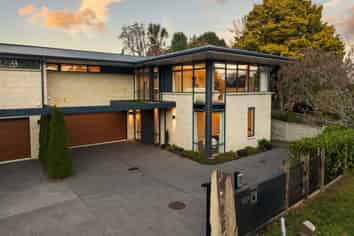 930a River Road, Queenwood