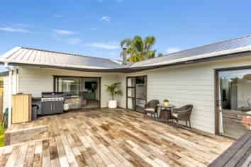 135B Robinson Road, Whitianga