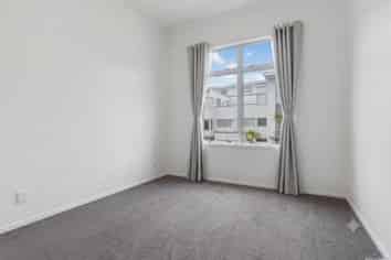 42/3 Wagener Place, Mount Albert
