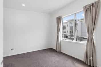 42/3 Wagener Place, Mount Albert