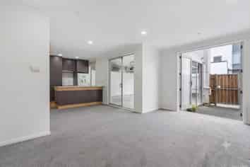 42/3 Wagener Place, Mount Albert