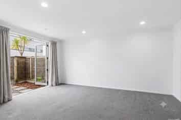 42/3 Wagener Place, Mount Albert