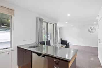 42/3 Wagener Place, Mount Albert