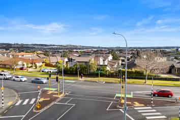 208/136 Stancombe Road, Flat Bush