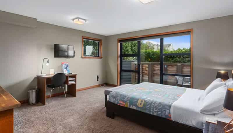 Room 2/71 Carroll Street, Dunedin Central