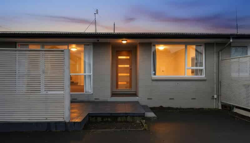 2/538 Gloucester Street, Linwood