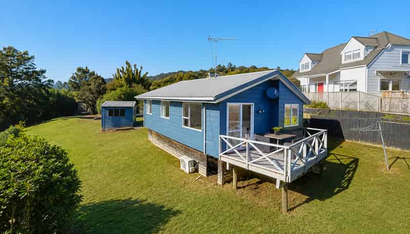 2/21 Kitewao Street, Northcote