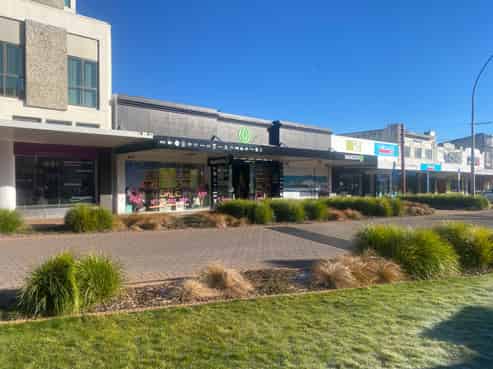 Spacious, Modern & Central Retail