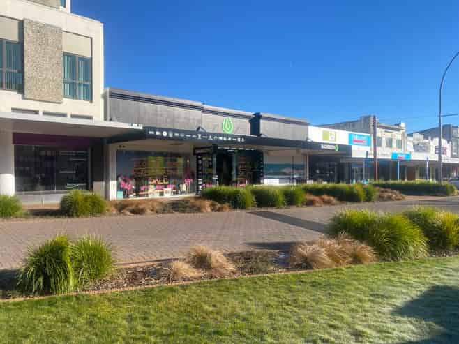 Spacious, Modern & Central Retail