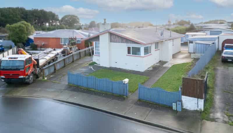3 Paisley Court, Kew