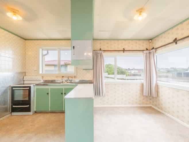 3 Paisley Court, Kew