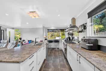 663 Paihia Road, Opua