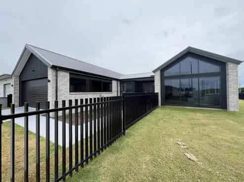 2 Rauiri Drive, One Tree Point