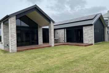 2 Rauiri Drive, One Tree Point