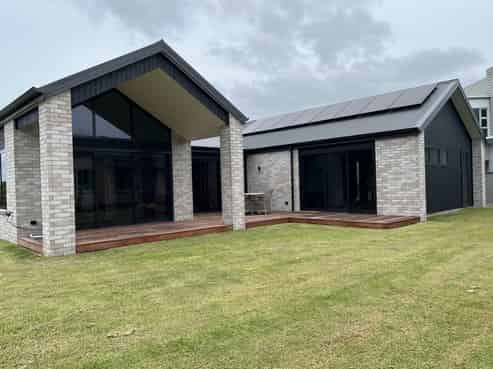 2 Rauiri Drive, One Tree Point