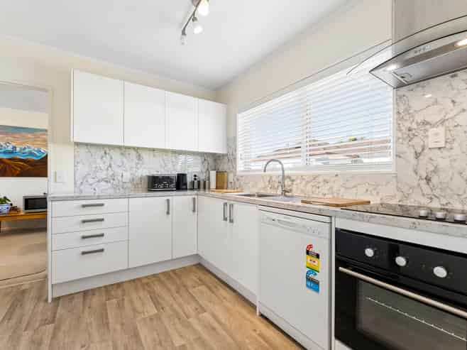 2/3 Quebec Road, Milford