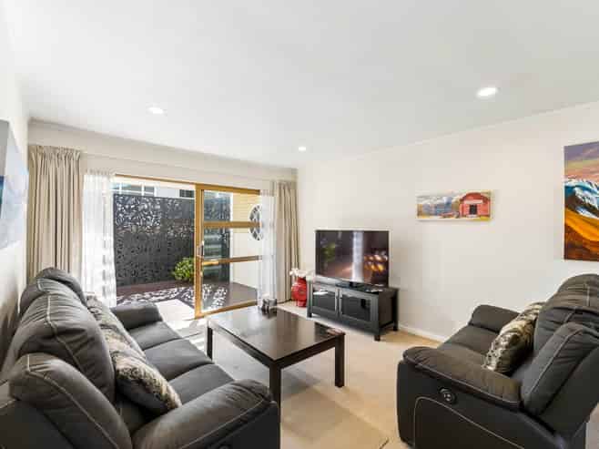 2/3 Quebec Road, Milford