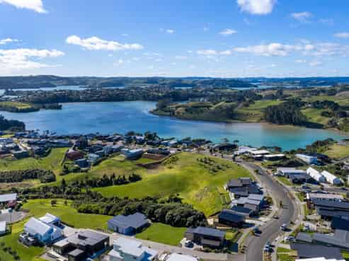 2 Koromiko Lane, Raglan