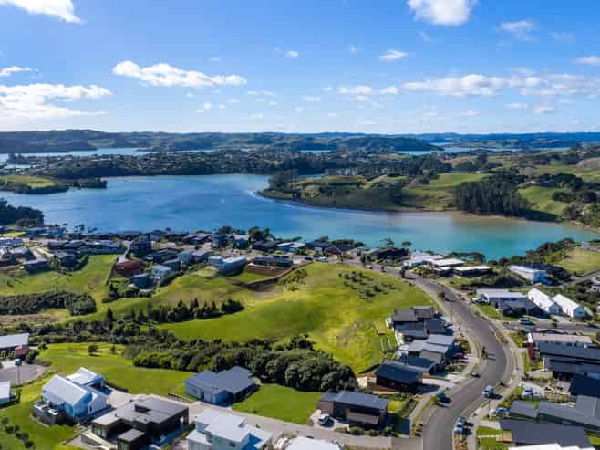 2 Koromiko Lane, Raglan